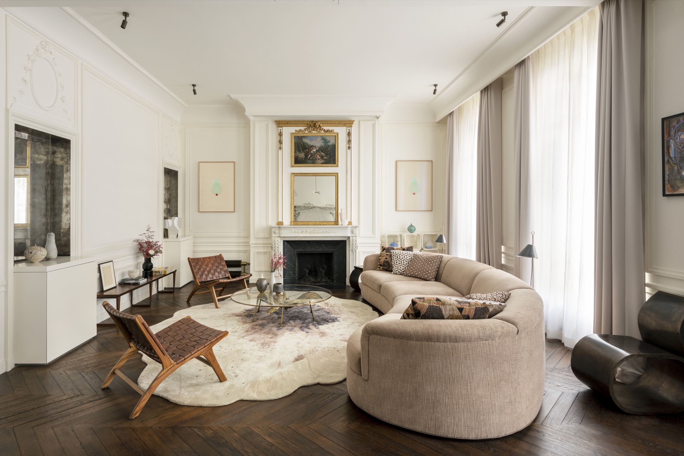 Salon de la résidence Giraudoux à Paris par Dora Hart